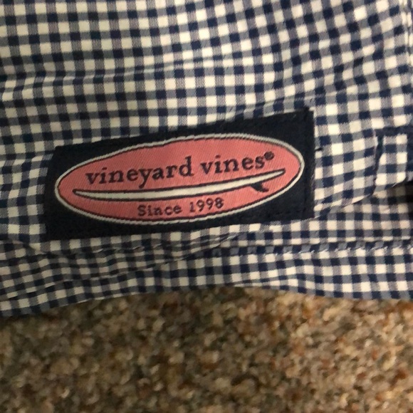 Boys XL vineyard vines bathing suit - Picture 2 of 4